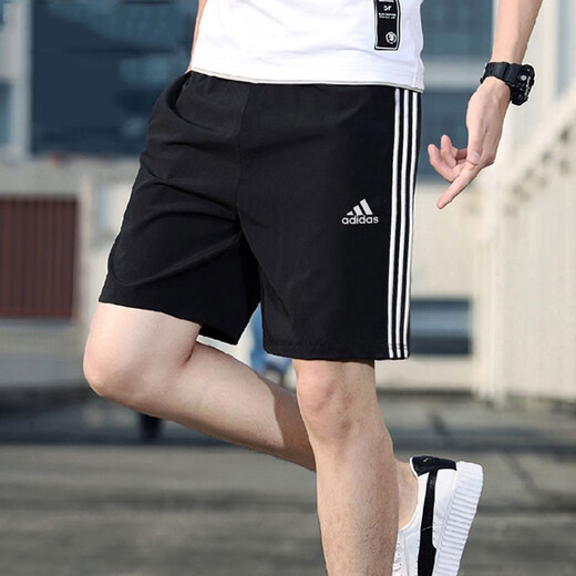 阿迪达斯（adidas）短裤男裤 25夏季新款运动裤跑步训练裤子快干透气休闲时尚五分裤 IC1484/黑/网衬/时尚三条纹 XL 185/92，建议体重170-190斤