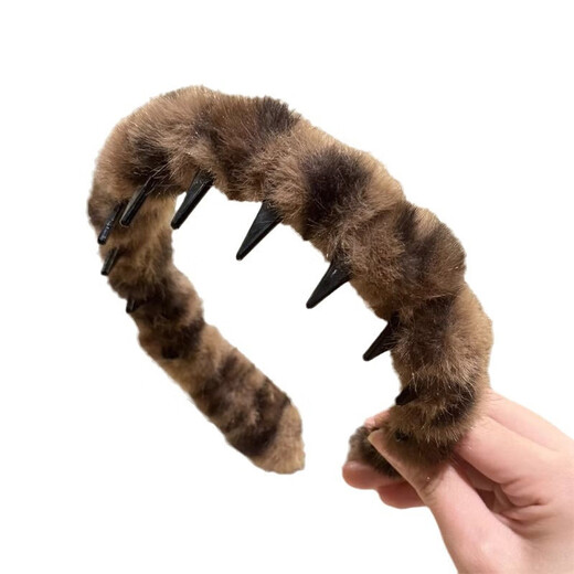 Shusu big wave leopard print plush headband high skull Korean lace teeth anti-slip hair pressure autumn and winter face wash headband broken hair arrangement leopard print plush headband light color