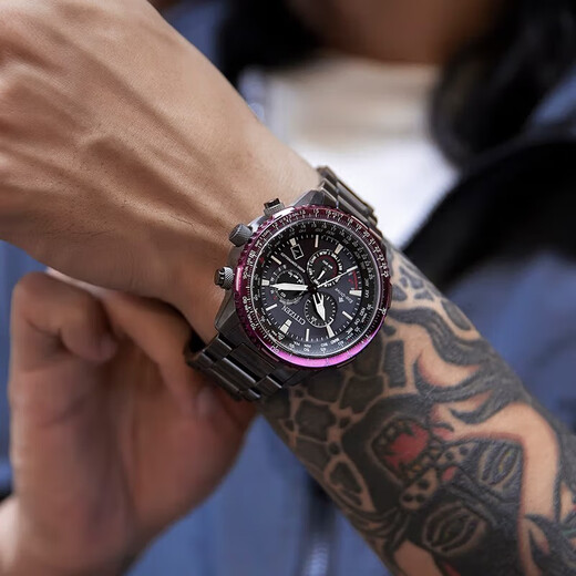 
CITIZEN photodynamic perpetual calendar artificial sapphire mirror multi-site radio wave fashion waterproof men's watch gift recommendation Red and black CB5009-55E