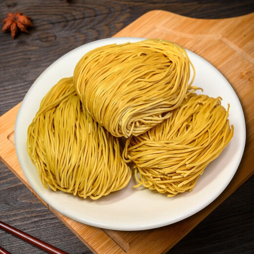 Shoutao brand round canned alkaline water surface 880g shrimp noodles egg noodles spinach noodles Yao cylinder non-fried Hong Kong style cooked noodles instant noodles Hong Kong style egg noodles