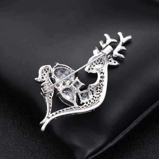 Gunai deer brooch, high-end women's light luxury corsage, exquisite niche pin, suit suit coat, silk scarf buckle jewelry, X61 Yilu has you brooch