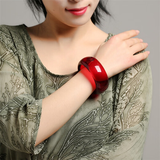 Fat Donglai's same blood amber bracelet beeswax female amber chicken oil yellow old wax wine red ethnic style jewelry gift wave blood amber bracelet width 22MM inner diameter 62MM