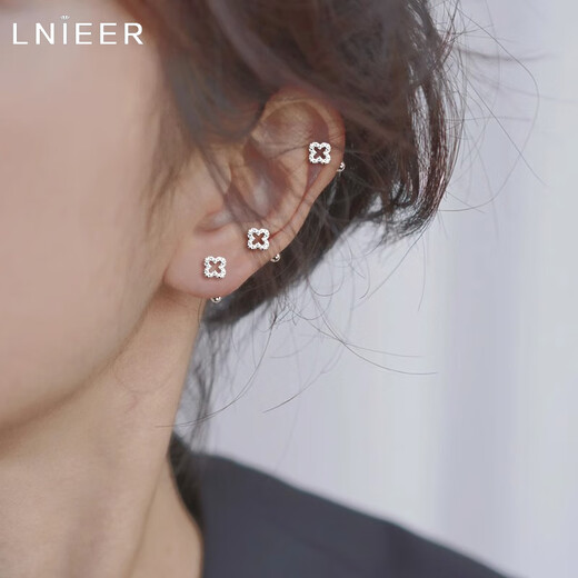 Lnieer super flash 999 pure silver four-leaf clover earrings for women 2025 new screw-buckle high-quality sleep-free ear bone nails 999 pure silver hollow four-leaf clover earrings