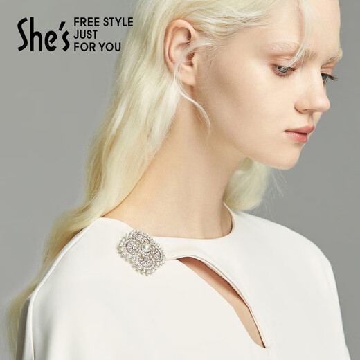 She s Akiko Versailles Mirror Gallery Luxurious Square and Round Fan-shaped Brooch Brooch Corsage High-end Silk Scarf Button Birthday Gift for Women Pearl White H0