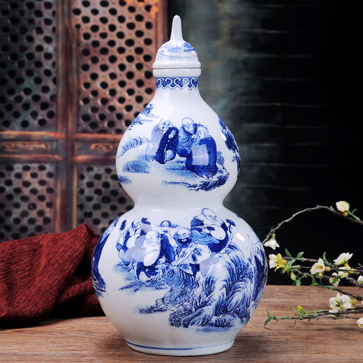 2Jin Jin is equal to 0.5kg 3Jin Jin is equal to 0.5kg 5Jin Jin is equal to 0.5kg Wine bottle blue and white character gourd ceramic Jingdezhen homemade medicinal wine wine jar wine jar piggy bank wine pot 5Jin Jin is equal to 0.5kg