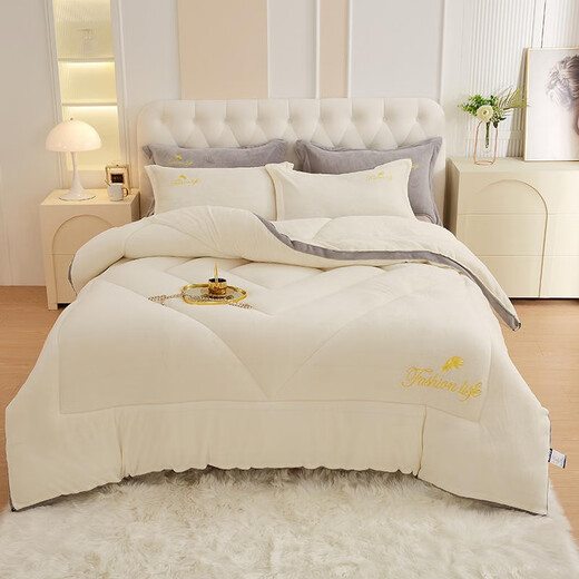 Antarctic (home) Class A milk velvet embroidered quilt in winter thickened warm quilt in winter college dormitory single quilt core quilt beige [3 seconds speed 150x200cm [Spring and autumn quilt about 4 Jin [Jin equals 0.5 kg]]