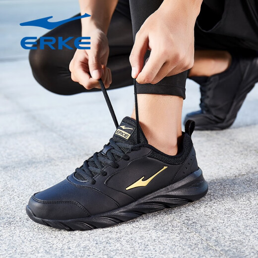 Hongxing Erke (ERKE) Men's Shoes Sports Shoes Men's Leather Waterproof Casual Shoes Autumn and Winter Mesh Leather Running Shoes Outdoor Travel Dad Shoes (Leather) Black/King Gold 316242