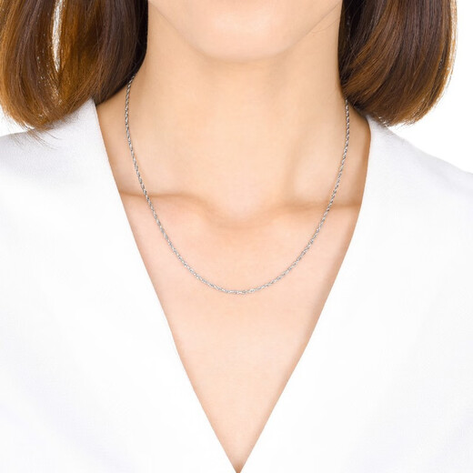 Chow Sang Sang Pt950 platinum necklace platinum plain clavicle chain for men and women 71738N priced 45cm - 6.15g (including labor cost 480 yuan)