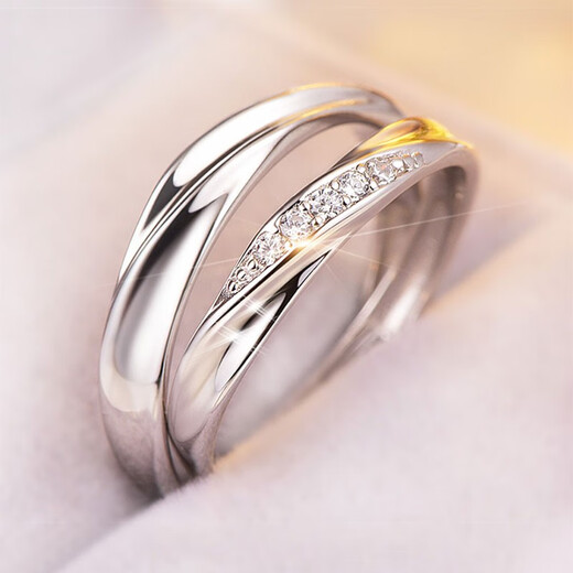 Core luxury engraved Möbius ring couple ring, a pair of adjustable couple rings, practical best friend's anniversary gift to girlfriend, couple butterfly gift box