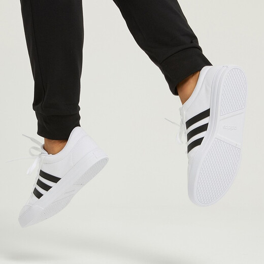 Chaussures pour hommes et femmes adidas Nouveaux chaussures décontractées confortables et polyvalentes résistantes et respirantes BC0130 AW3889 43