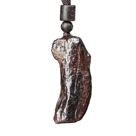Ganxia Xinjiang silicide iron meteorite pendant tree relic pendant soaked in water active magnetic necklace stone iron meteorite 15g randomly selected