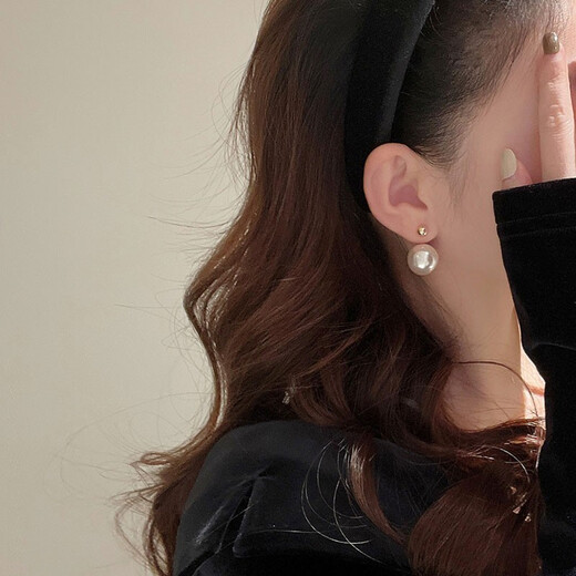 Idel's new summer imitation pearl earrings, temperament, high-end and atmospheric earrings, light luxury niche design earrings, female earrings, female French earrings E2126