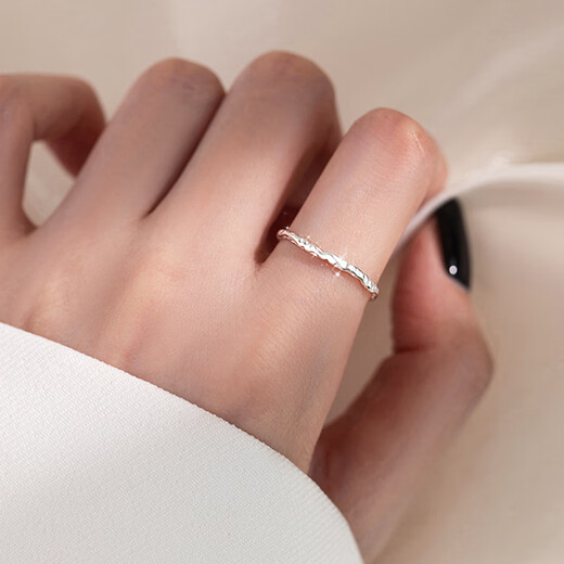Bai Qixin ring female ring trend versatile personality simple design light luxury niche opening adjustable index finger gift thin ring adjustable wrinkled candy paper