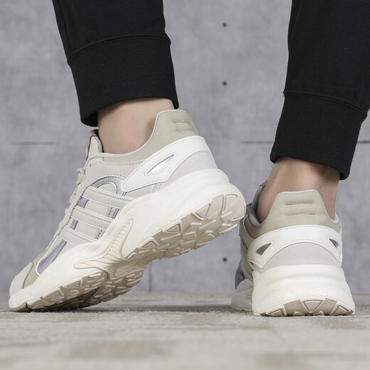 Adidas Herrenschuhe neue Sport atmungsablößerte Laufschuhe in Übersee Direktwerbung EE9892 40