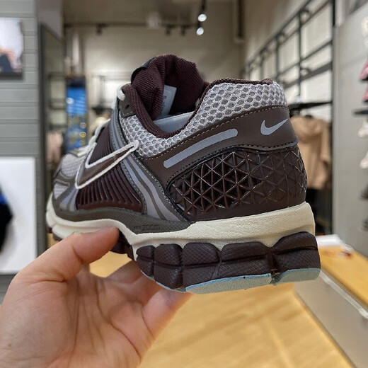 耐克（NIKE）跑步鞋女鞋2025夏季新款运动鞋复古老爹鞋防滑减震舒适百搭休闲鞋 FD9920-022布朗尼棕  35.5