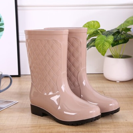 侗宜轩新款中筒加绒雨鞋雨靴防水鞋胶鞋套鞋水靴女时尚成人防滑高筒雨鞋 卡其色+棉套 37