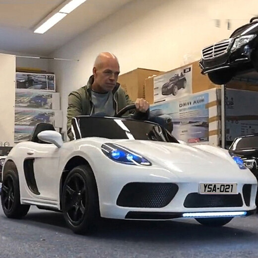 Hand in hand with extra large children's electric car four-wheel double car remote control can sit adults and children baby toy car children's car red + 24v large battery + inflatable wheels + brushless motor