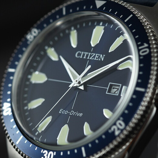 西铁城citizen男表光动能经典夜光绿盘酷潮钢带防水表水鬼手表 AW1591-01L