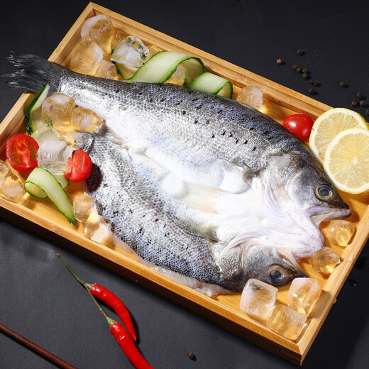 Frais à frais, congeler trois, retirer le bar blanc de la banane, retirer les écailles, retirer les branchies, retirer les organes internes, le poisson frais, le poisson en haute mer, les fruits de mer, 3, retirer le bar blanc de la banane, 2100g (1050g * 2 paquets)