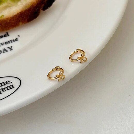 Birds watching the sun don't need to take off their bow earrings when sleeping. Mini, exquisite, cute, ear bone earrings, earrings, and earrings. A pair of golden bows (with exquisite packaging box)