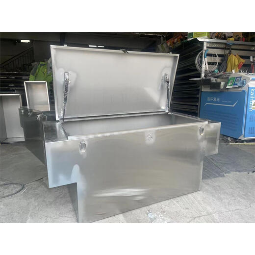Deer color stainless steel tool box large waterproof home appliance repair engineering machinery repair pickup truck tool box supports customization length 100*width 50*height 50cm stainless steel 2.0