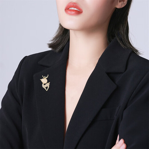 Qlady has you all the way brooch high-end female corsage pin silk scarf buckle design niche clothing accessories birthday gift