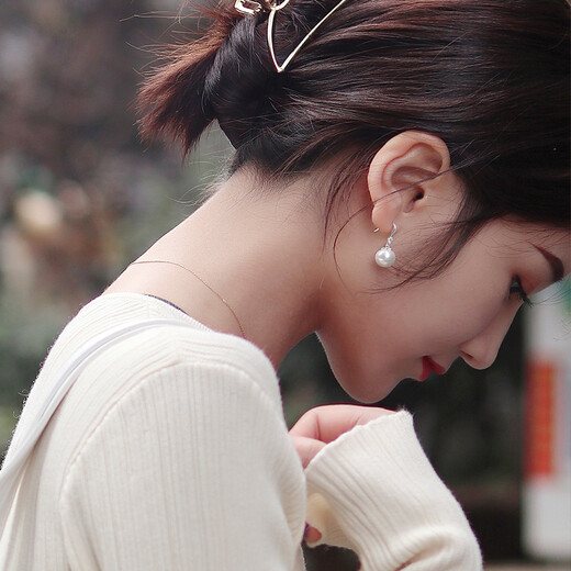 Qlady imitation pearl earrings, feminine, high-end, silver earrings, earrings, 2025 earrings, birthday gift for wife