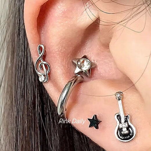 Mrs. Win Guitar Note Earrings 925 Silver-plated Needle Asymmetric Cute Violin Earrings Design Niche Earrings Super Flash Guitar Note Earrings One Pair A21-207 One