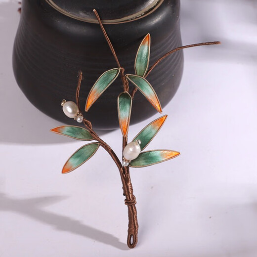 Sang Shang brooch Chinese style elegant bamboo leaf brooch silk cloisonné velvet flower new Chinese style daily wear simple niche jewelry green