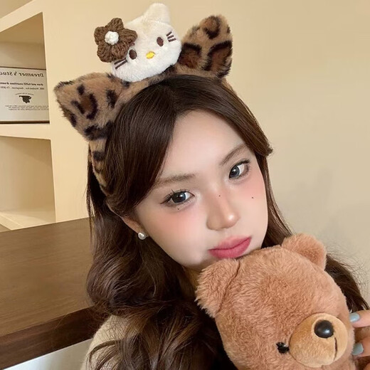 Mengkeduo cute leopard print kt cat headband girl face wash headband apply facial mask hairpin autumn and winter plush headband headwear kt cat ear headband beige