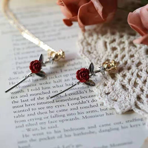 Stanwyck 2024 Rose Gentle Temperament Three-dimensional Rose Brooch Retro Pin Brooch Suit Accessories Gift Rose Brooch