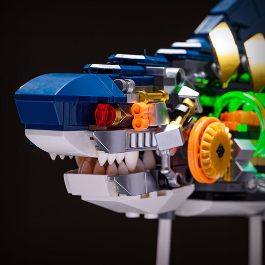 Mechanische große Dinosaurier Haiwal Baustein Insekt Punk Luminous Technology Creative Ornament Model Papageien Froschspielzeug Halbmechanischer Hai (Beleuchtung) -693 Stücke