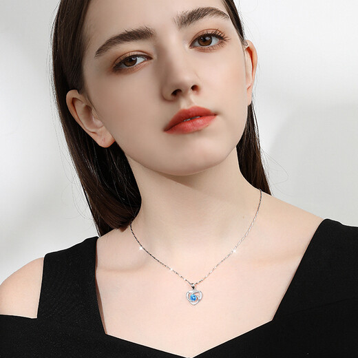 Dijing 925 Collier d'amour en argent pour le pendentif d'anniversaire des femmes pour les filles pour offrir aux copines et aux épouses de niche haut de gamme pratique [Blue Topaz] Collier de cœur éternel - DT686