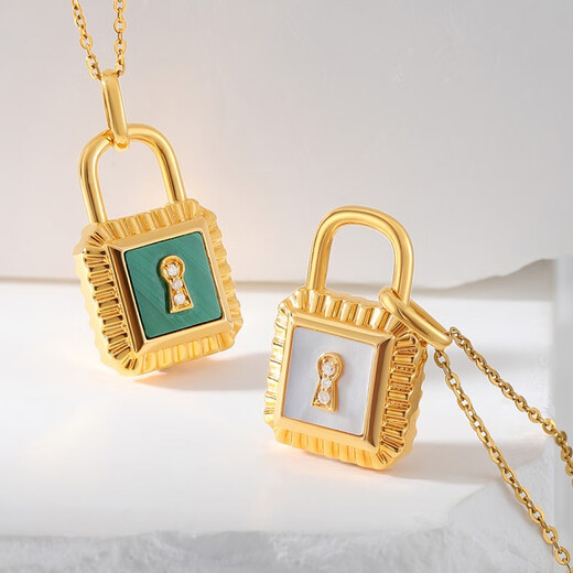 Chiba Jewelry 18K gold white shell diamond pendant Ping An K gold lock necklace new style gift for girlfriend 18K gold white shell diamond pendant/gold weight about 0.5g