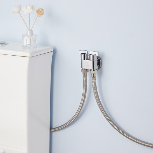 Submarine F403 angle valve, one in, two out, three-way, double handle, double control, single outlet, brass body, ceramic valve core, 4-point water inlet and outlet