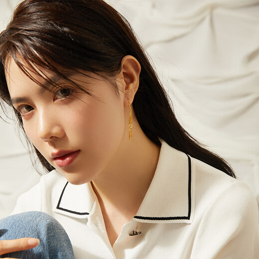 Saturday Fortune Gold Earrings for Women Ripples Pure Gold Earrings Priced at AW095012 One Pair Approximately 2.11g Birthday Gift