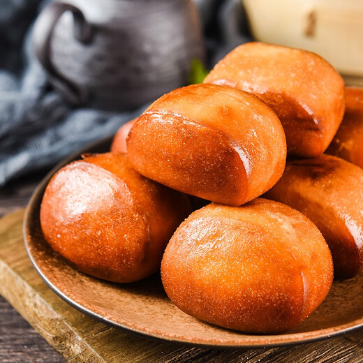 Cuchillo de leche yuankou cortados con bollos al vapor, desayuno aroma lechoso pequeños bollos al vapor, bocadillos frescos de desayuno, comida de aroma de aroma a la leche de agua fría rápida