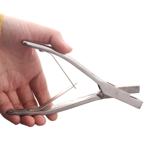 Stainless steel UV ear chip ear forceps for pigs pig ears v-type ear chip u-type ear chip pliers shipped after disinfection v-shaped ear chip pliers