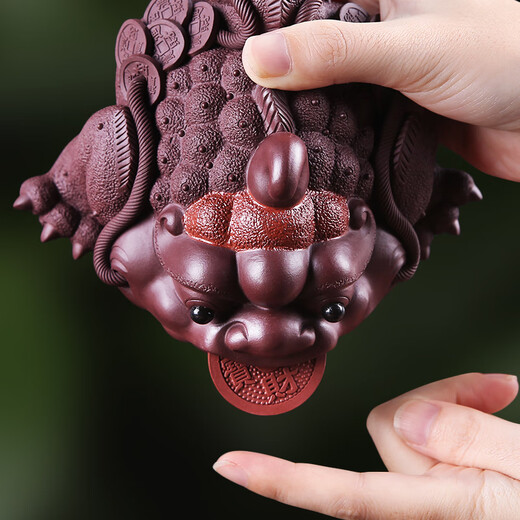 Han and Tang tea sets, toads, purple sand tea pets, Yixing raw mineral tea tables, tea tables, kung fu tea ceremony ornaments, can raise golden toads, small teas to play with, handmade by Snow Mountain, lucky toads