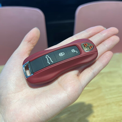 哈里发适用于波尔多红保时捷钥匙壳卡宴macan911帕拉梅拉718/taycan扣套 A款ABS材质波尔多红+盾牌套装