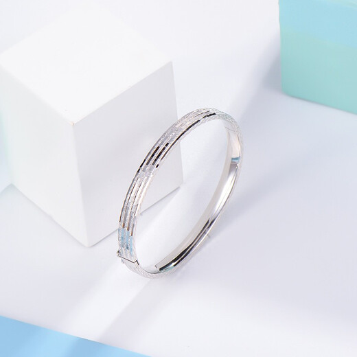 Yuan Shengfu's new PT950 high-quality nail polished platinum bracelet, fashionable women's platinum bracelet, concubine bracelet, 17.81 grams, ring mouth 56mm