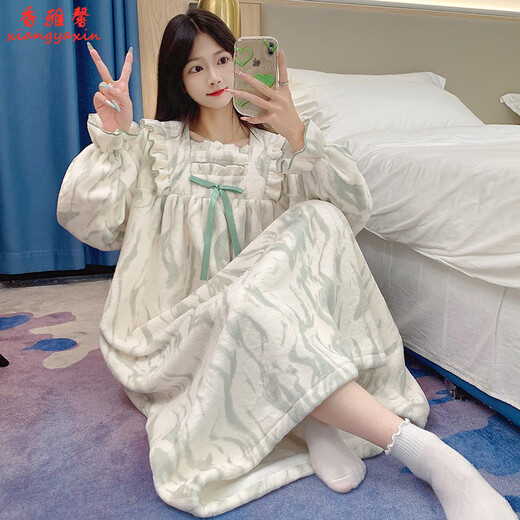 XIANGYAXIN CORAL VELVET CIERNO PARA Mujeres en otoño e invierno Nuevo encaje dulce espesado princesa larga princesa ropa para el hogar pajamas x723 mariposa m