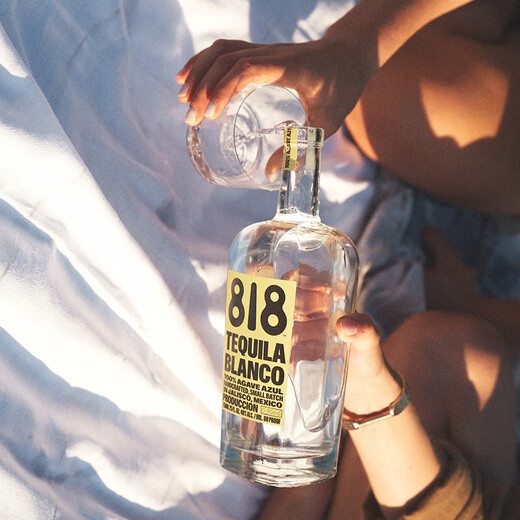 Jenner 818 Jenner 818 Mexikanischer Tequila Wein Jenner 818 Silber Tequila 750 ml 1 Flasche