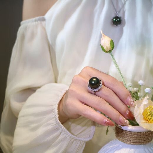 Ji Ge deep demon purple mother-of-pearl ring peacock green black pearl ring silver classic demon purple pearl ring live mouth adjustable size 14-14mm