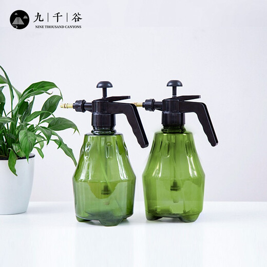 Jiuqiangu watering can 1.5L dark green sprayer disinfection and sterilization flower watering can spray bottle large watering can 1343