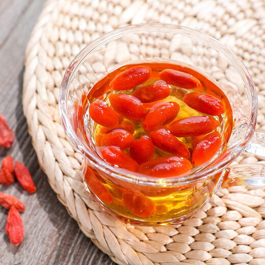 Lycium barbarum 500G Ningxia Spezialer authentischer Herkunft Neues Produkt ohne Flecken und roter Gouqi -Tee, getränkt in Wasser für Männer Nieren trocken Neues Produkt 250 g [Bag Medium Fruit]