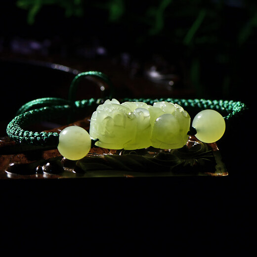 Jade can be guaranteed for 618 Hetian jade Pixiu bracelet Men and women jade Pixiu jade bracelet Blue and white jade Pixiu-women D1695i