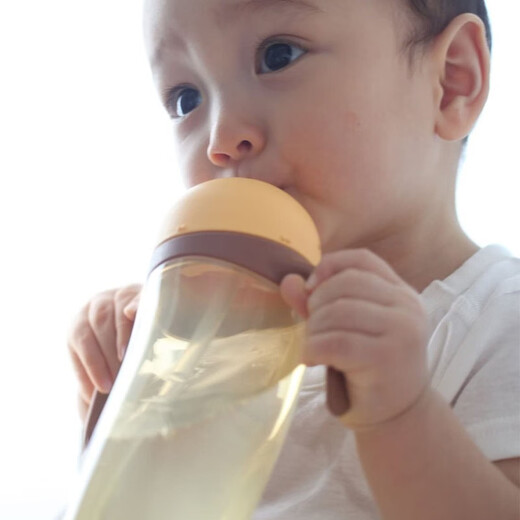 贝亲（Pigeon）【日本直邮】贝亲吸管杯 婴幼儿双把手儿童水杯 9个月宝宝学饮杯 吸管杯13757【9个月以上】 330ml 【耐热120℃】