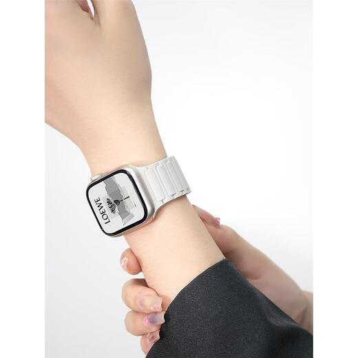 Die Tongru -Wand ist geeignet für den Apple Watch S9 Gurt Neue Metallmagnet -Saugschleife Applewatch Ultra2 Silikon Magnetsaugs gepanzerter Silikon -Magnetsieg - Grau mit Orange für iWatch841mm kostenlose hochauflösende Aufkleber anwendbar