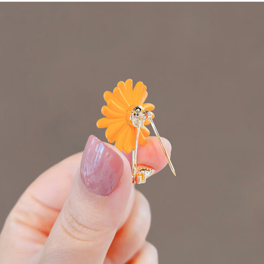 Peizhou Sunflower Corsage Brooch Women's Exquisite Design Niche Cute Suit Sweater Luxury Pin Accessories Cute Sunflower Brooch Pin